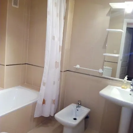 Apartmento Playa Almarda. Piscina&parking Διαμέρισμα *